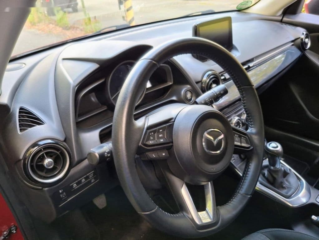 2018 Mazda 2 - 11