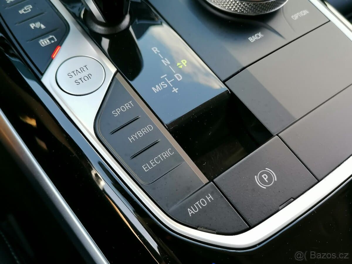 2022 BMW 3-SERIES - 11