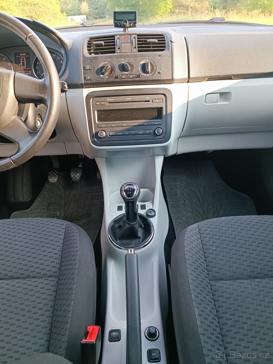 2010 Škoda FABIA - 11