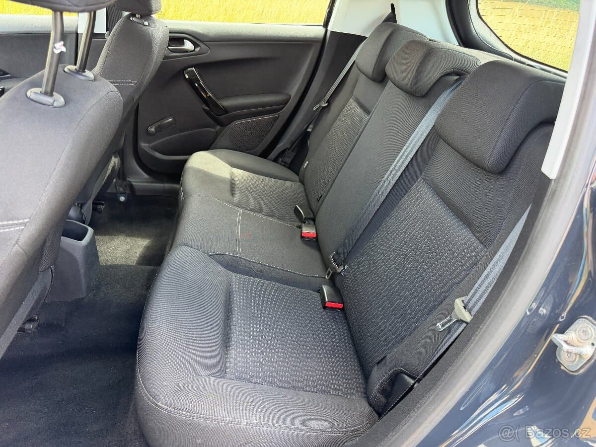 2018 Peugeot 208 - 11