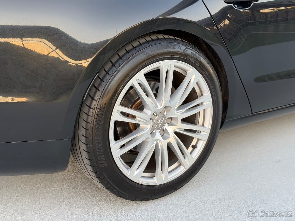 2012 Audi A8 - 11