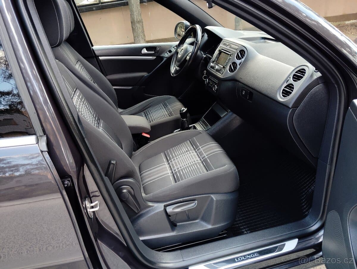 2015 Volkswagen TIGUAN - 11