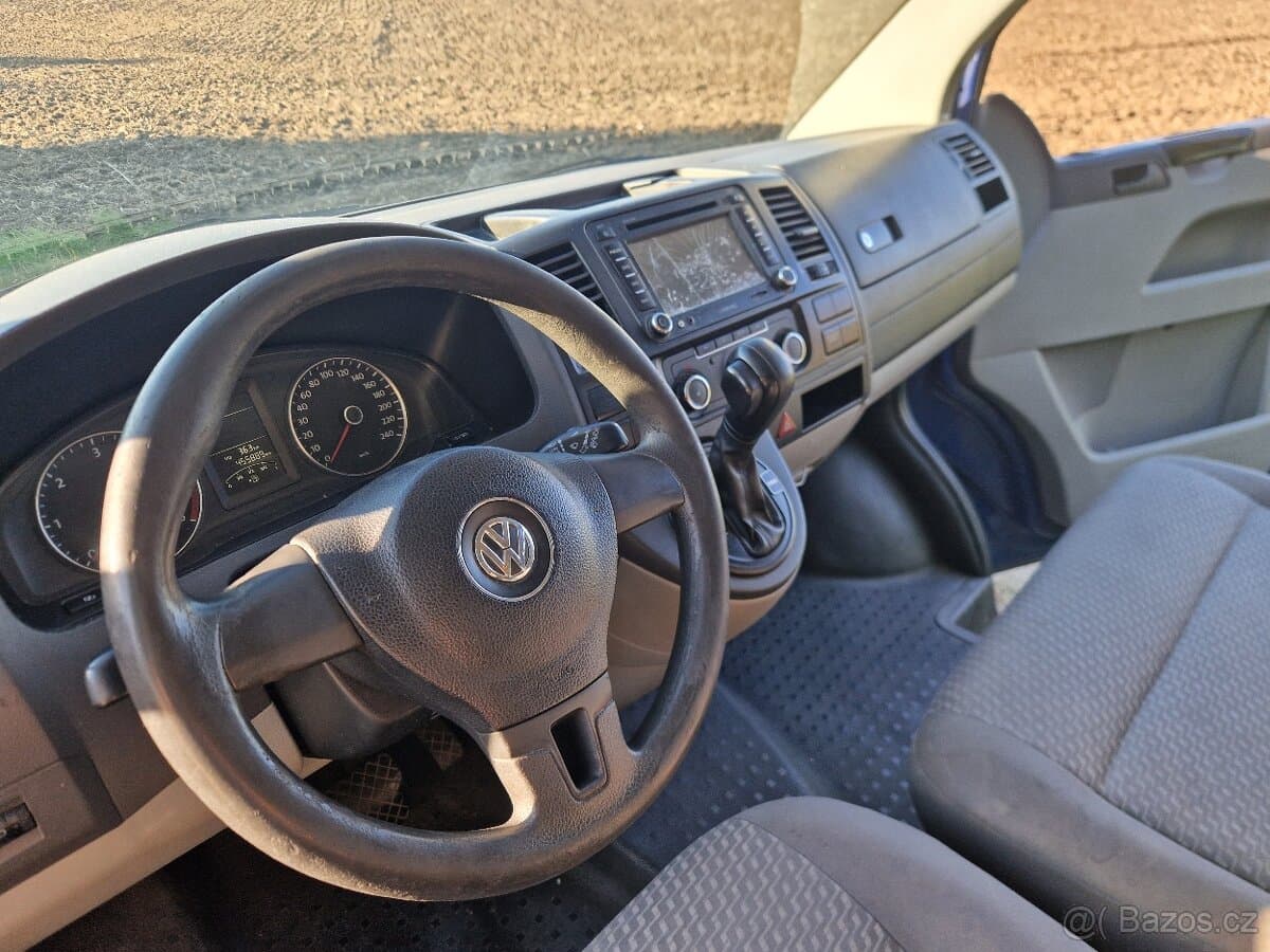2011 Volkswagen CARAVELLE - 11
