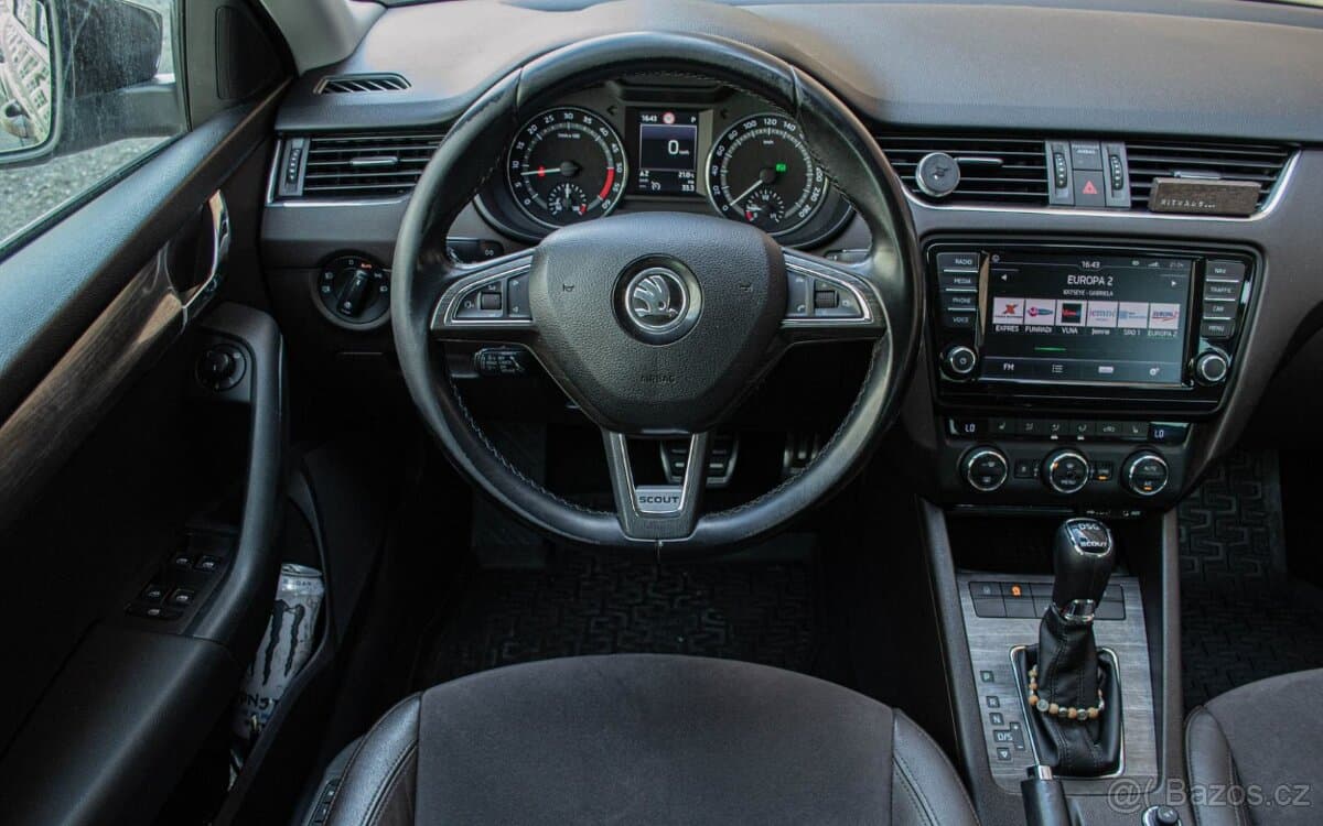 2016 Škoda OCTAVIA - 11