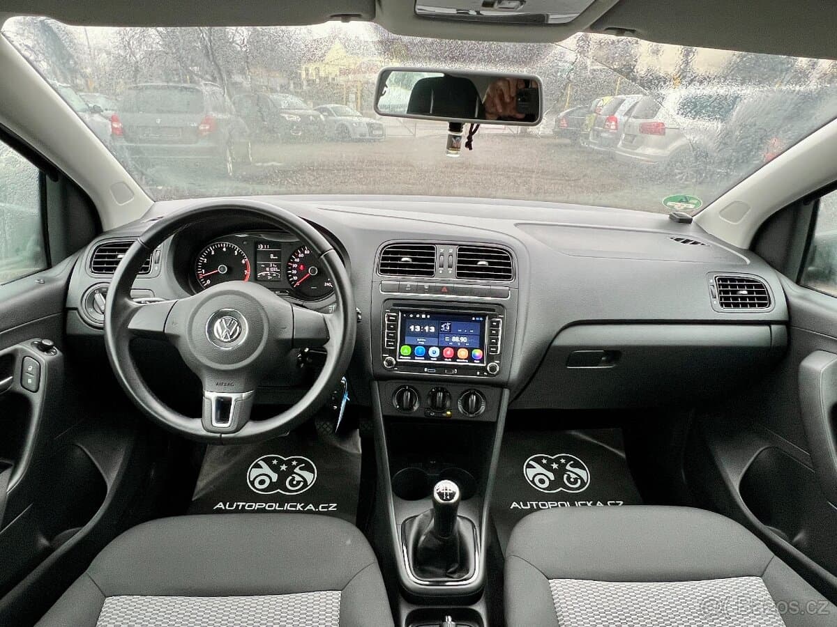 2012 Volkswagen POLO - 11