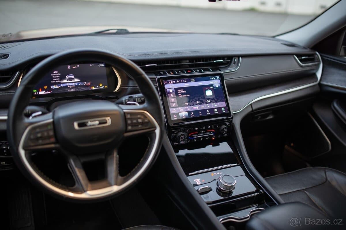2021 Jeep CHEROKEE - 11