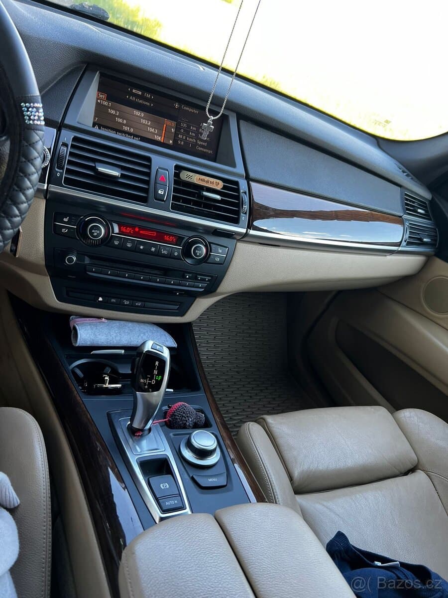 2009 BMW X5 - 11