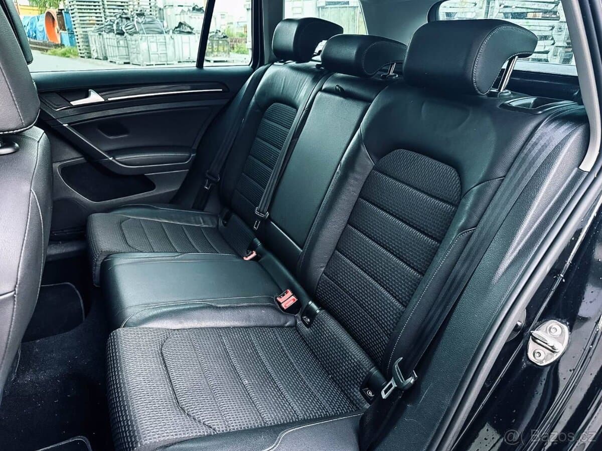 2013 Volkswagen GOLF - 11