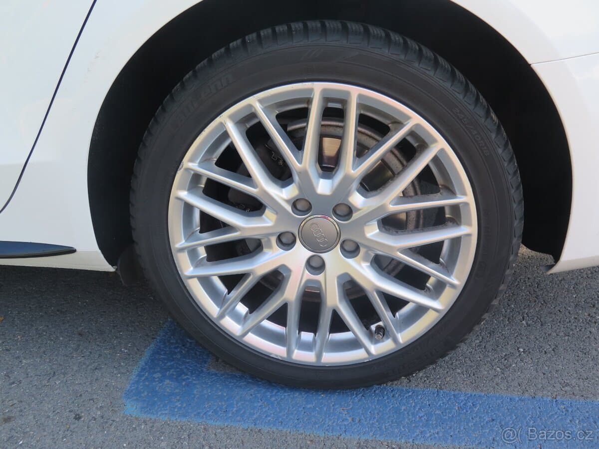 2015 Audi A4 - 11