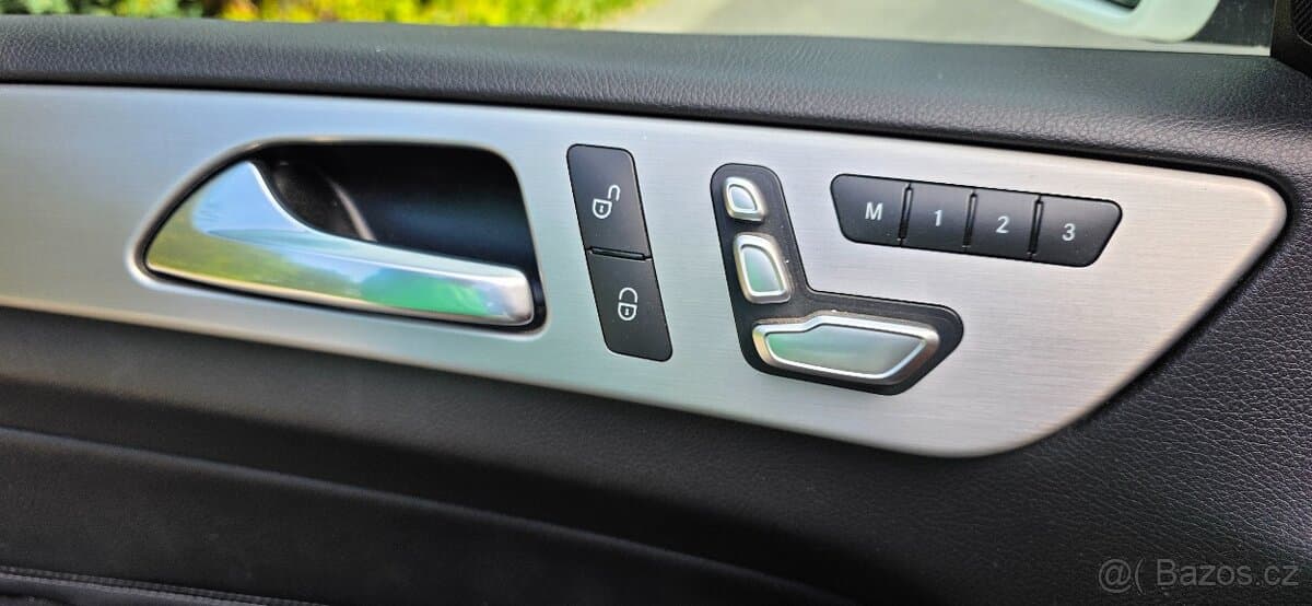 2015 Mercedes-Benz GL - 11