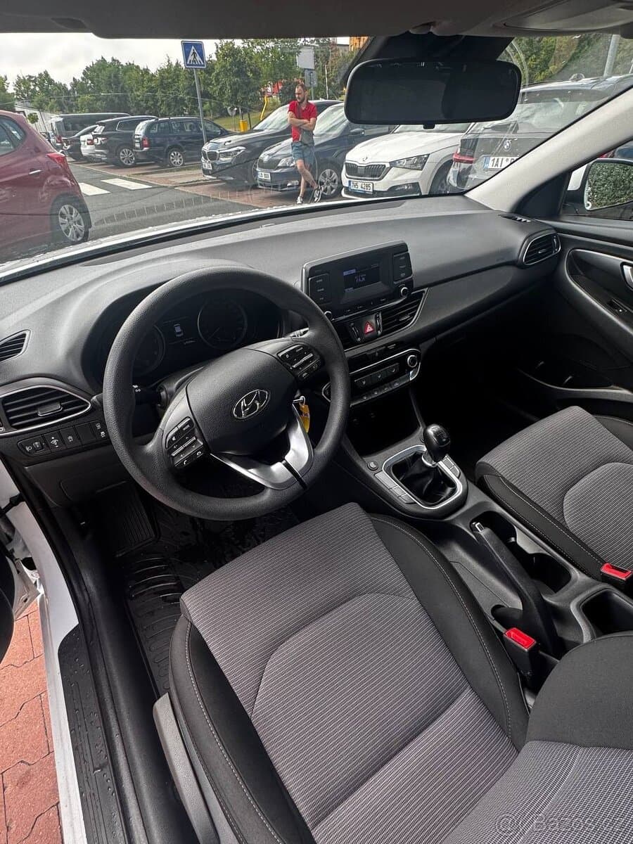 2020 Hyundai i30 - 11
