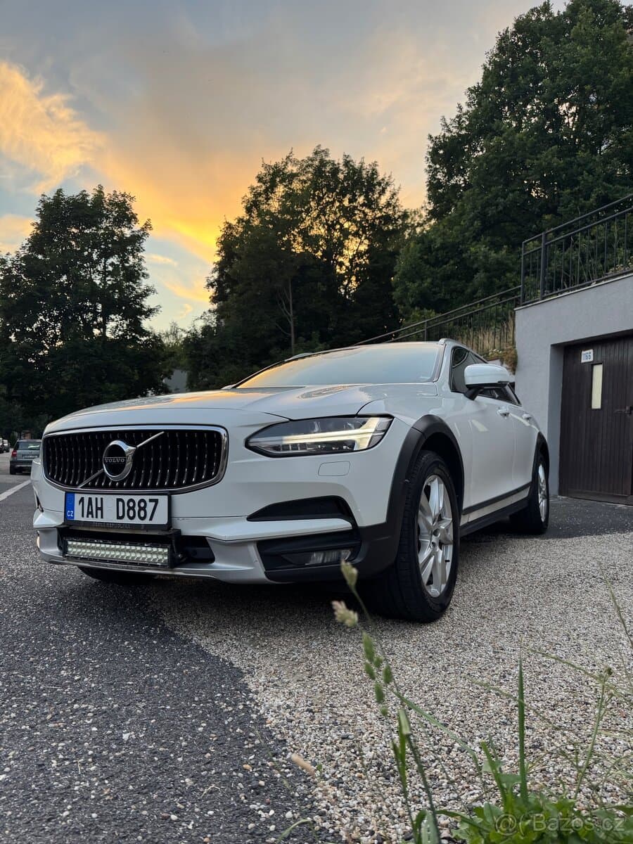 Volvo V90 - 11