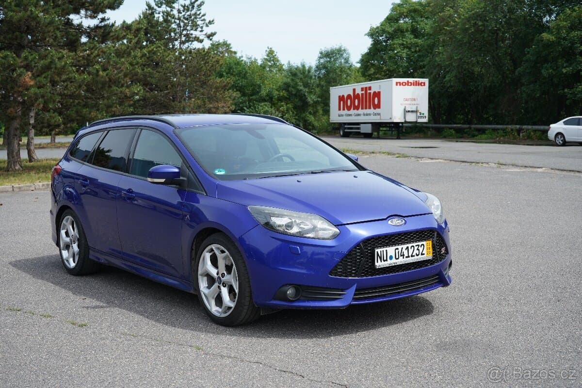 2013 Ford FOCUS - 11
