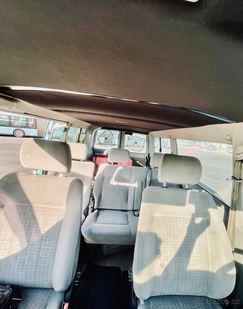 2000 Volkswagen CARAVELLE - 11