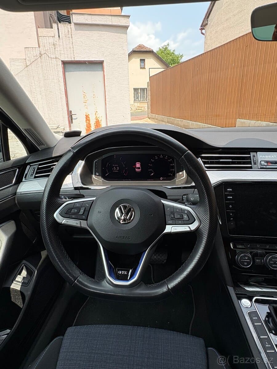 2020 Volkswagen PASSAT - 11
