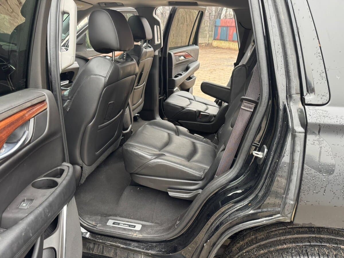 2015 Cadillac ESCALADE - 11