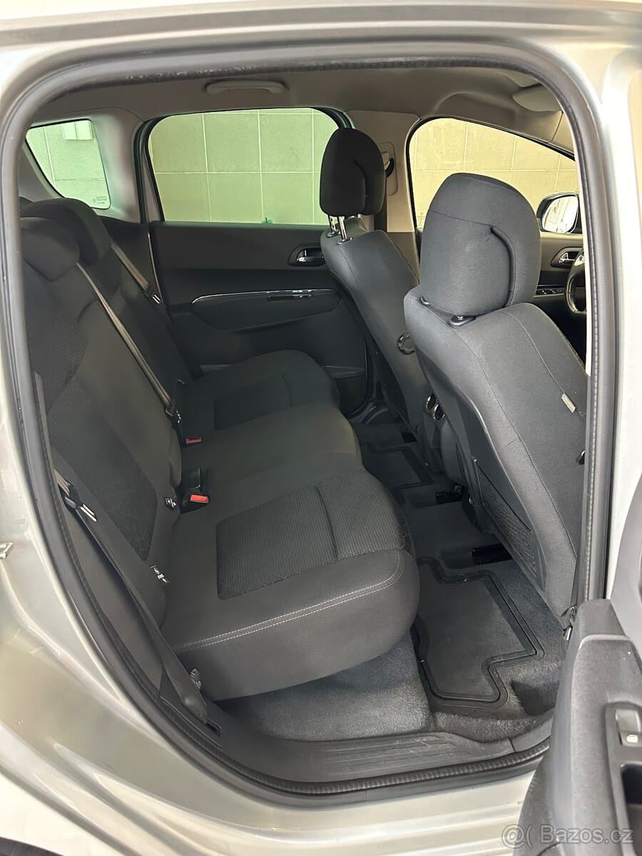 2016 Peugeot 3008 - 11
