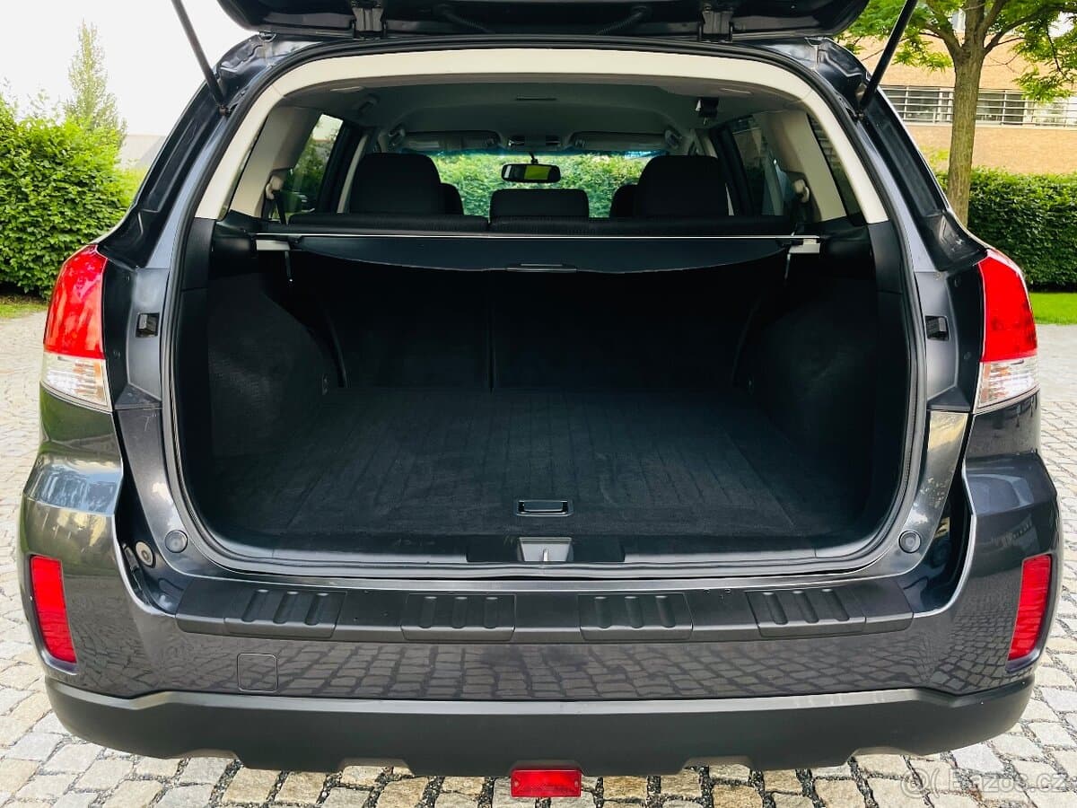 2012 Subaru OUTBACK - 11