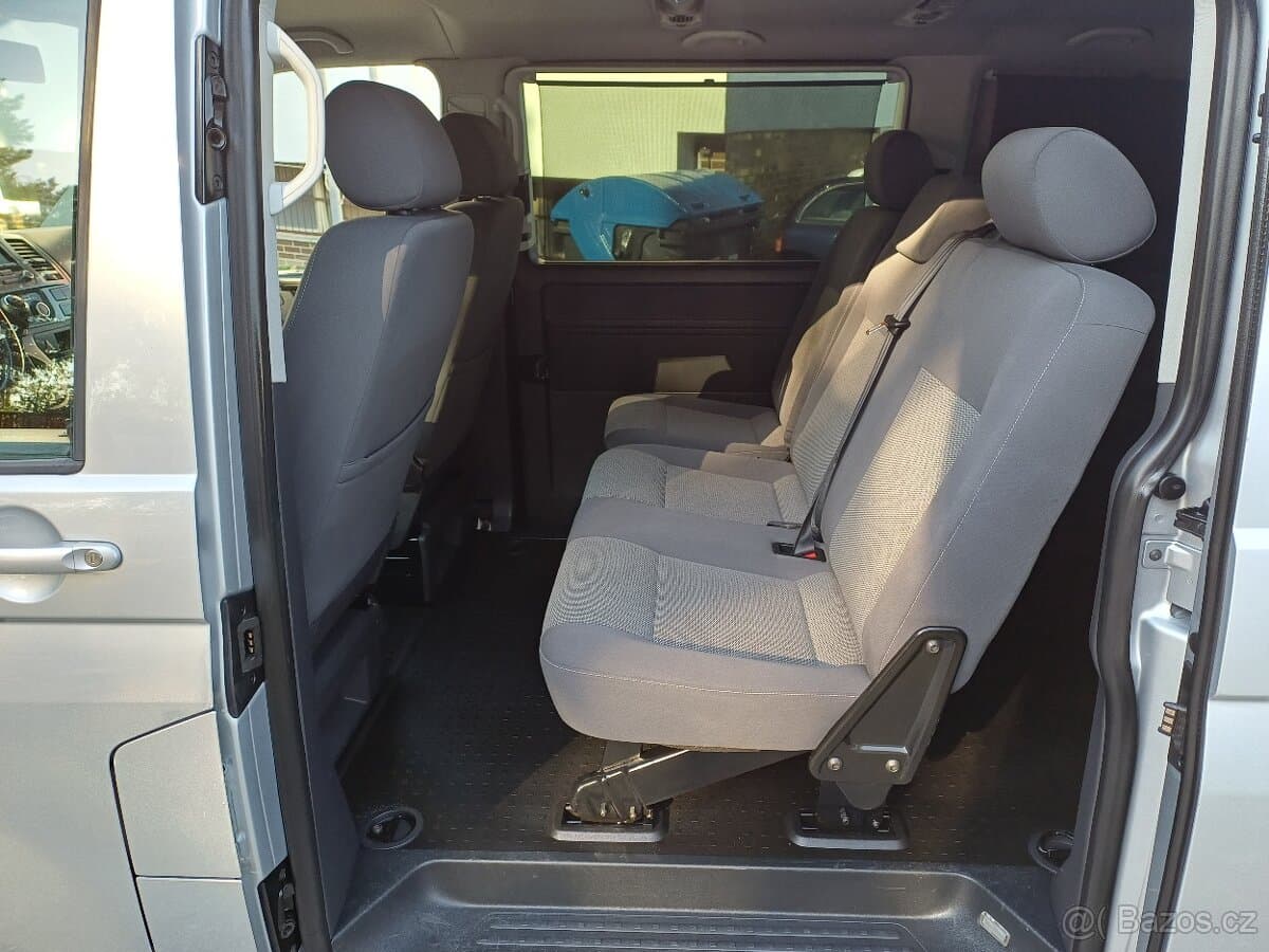 2011 Volkswagen TRANSPORTER - 11