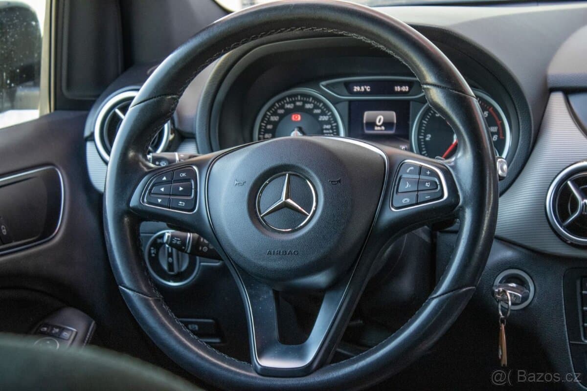 2016 Mercedes-Benz OSTATNÍ - 11