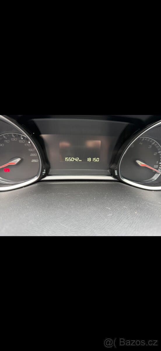 2016 Peugeot 308 - 11
