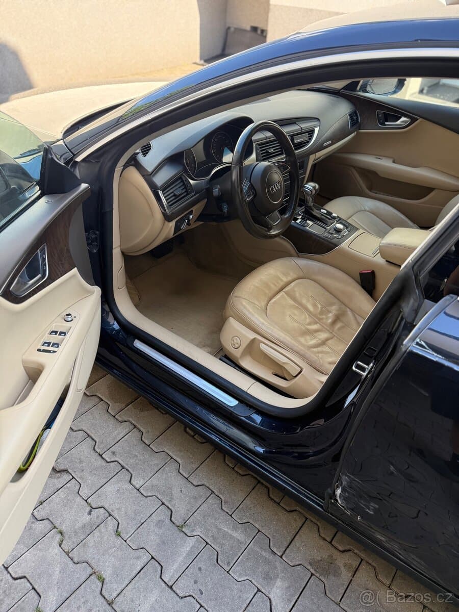 2010 Audi A7 - 11