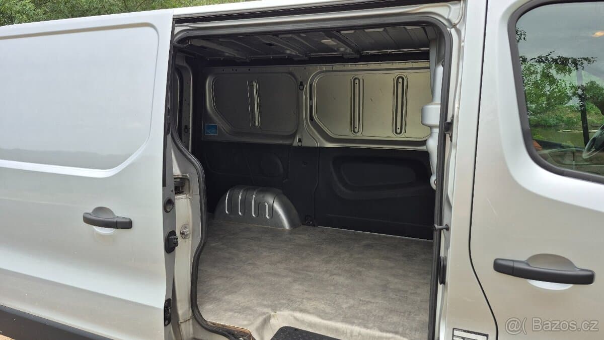2018 Renault TRAFIC - 11