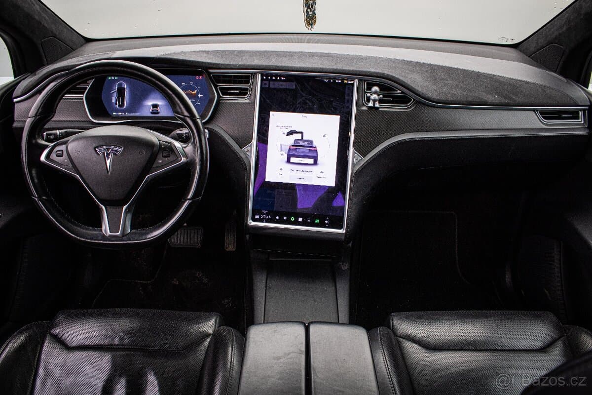 2016 Tesla MODEL X - 11