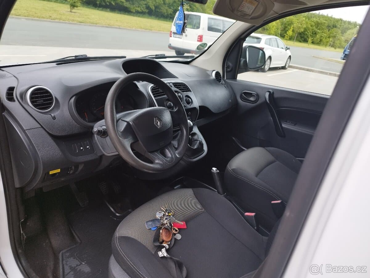 2017 Renault KANGOO - 11