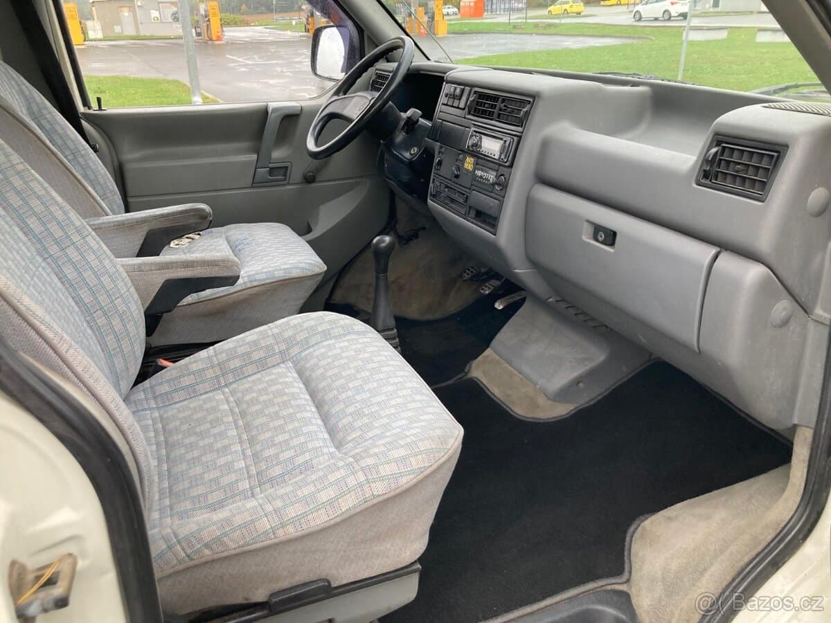 1992 Volkswagen MULTIVAN - 11