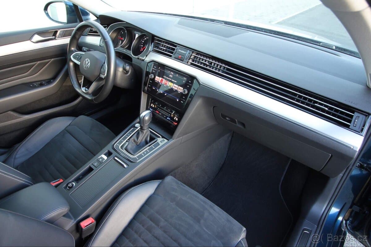 2021 Volkswagen PASSAT - 11