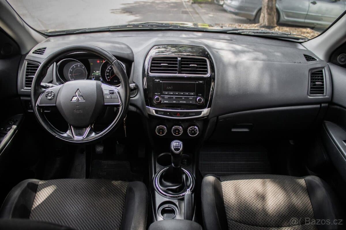 2016 Mitsubishi ASX - 11