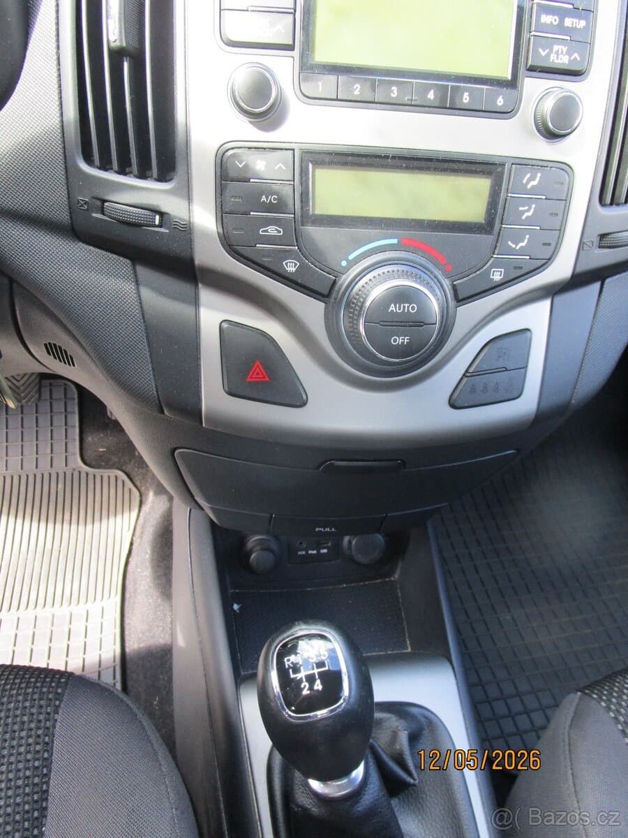2012 Hyundai i30 - 11