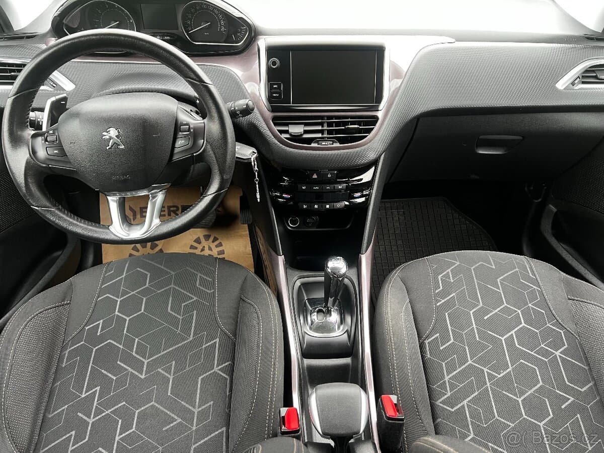 2015 Peugeot 2008 - 11