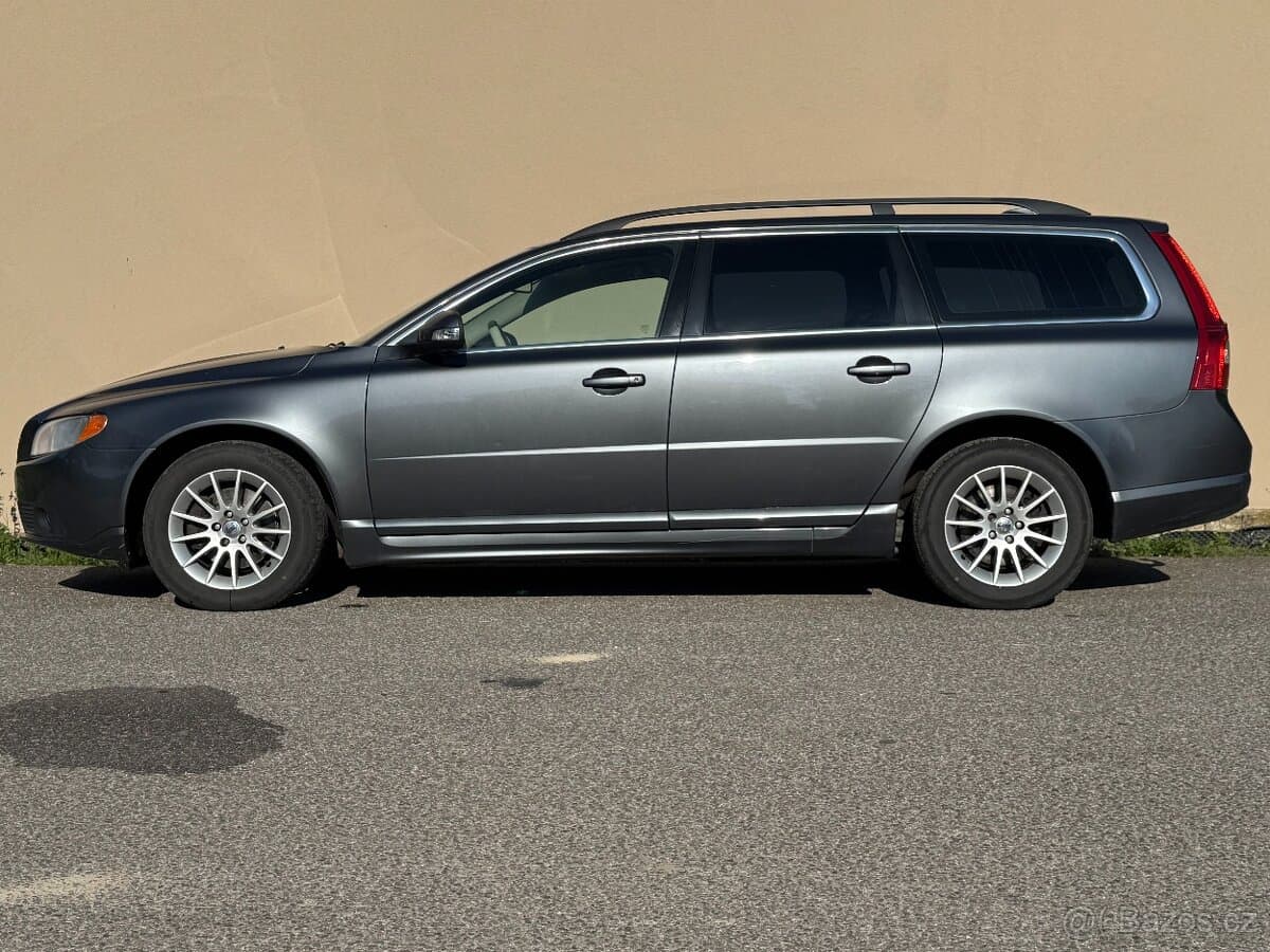 2009 Volvo V70 - 11