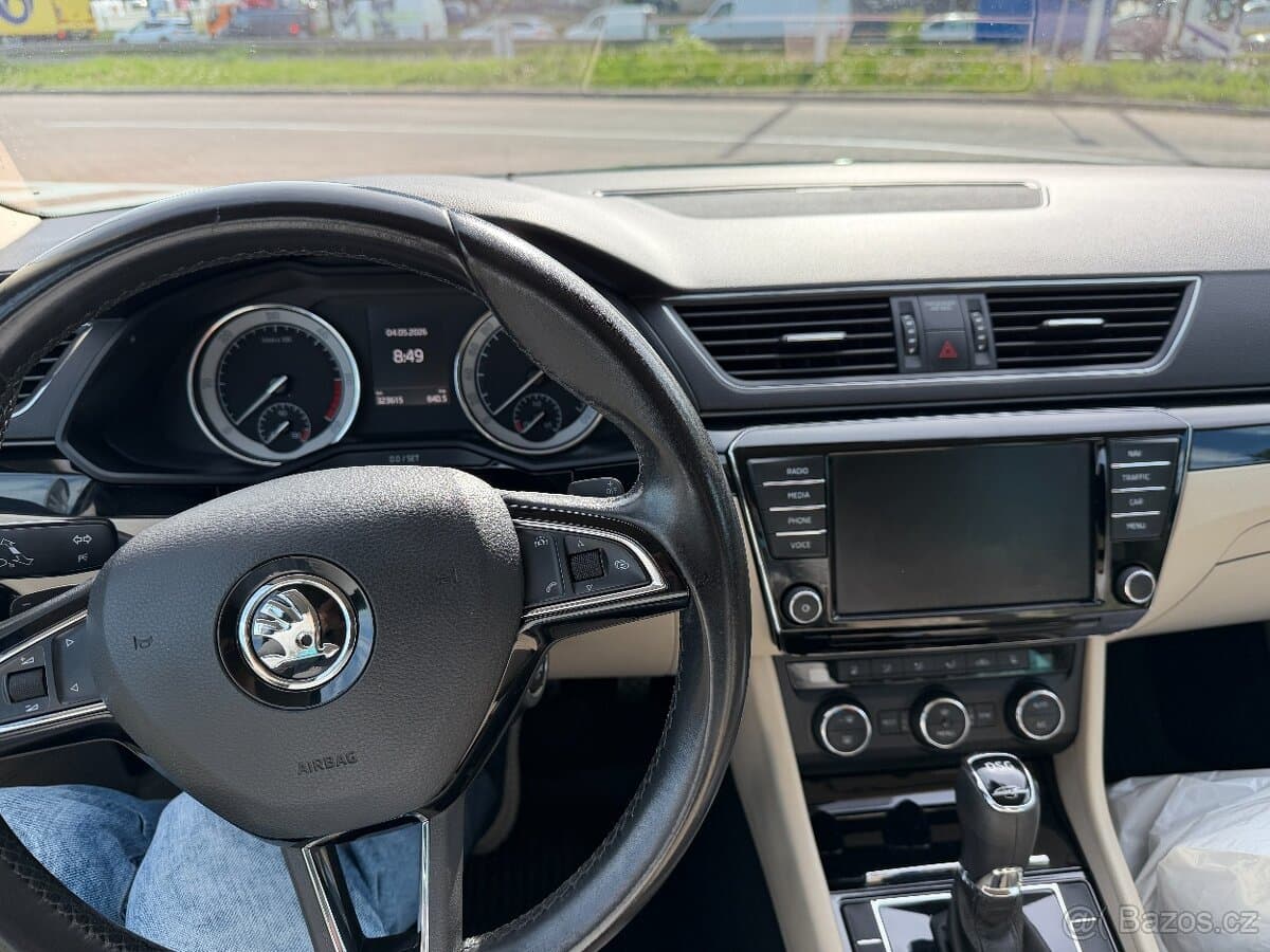 2016 Škoda SUPERB - 11