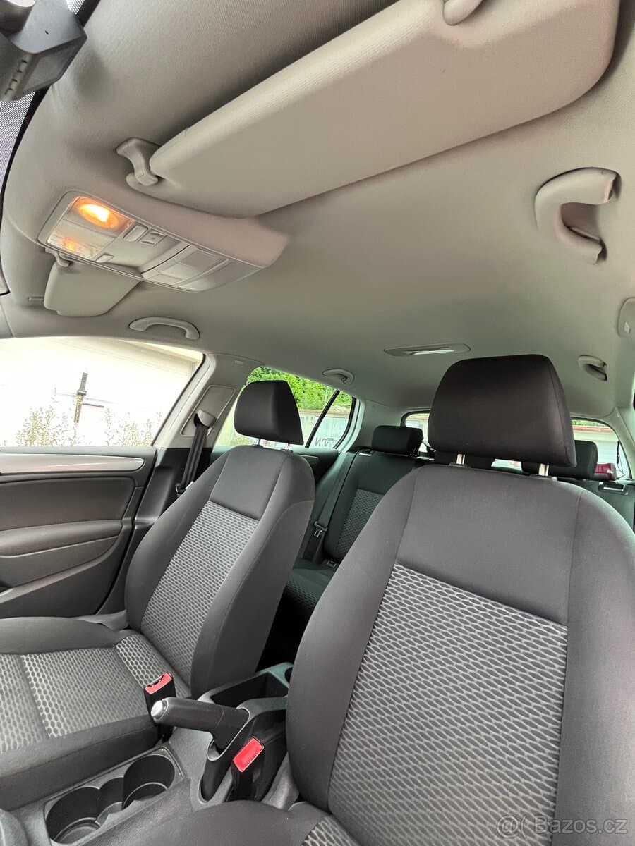 2009 Volkswagen GOLF - 11