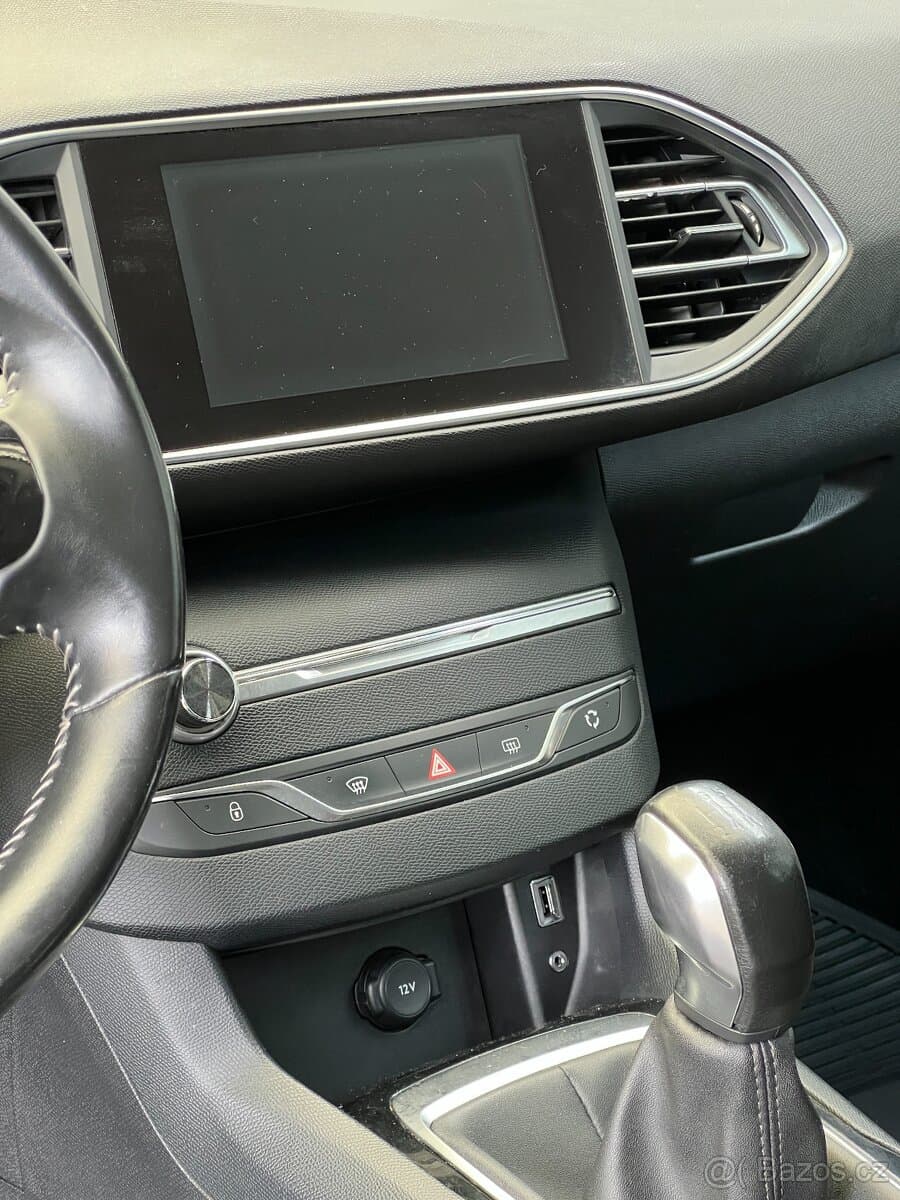 2014 Peugeot 308 - 11