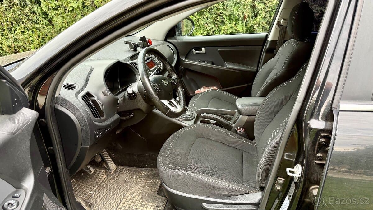 2012 Kia SPORTAGE - 11