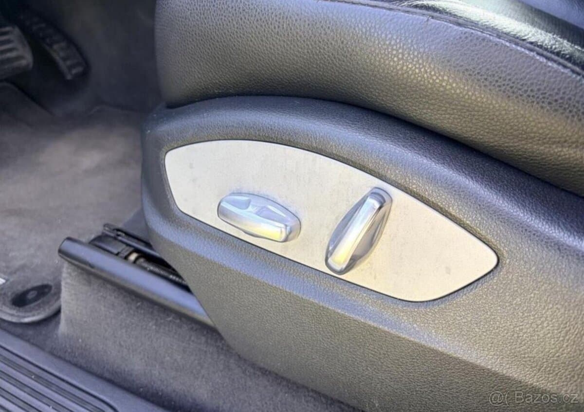2012 Porsche CAYENNE - 11