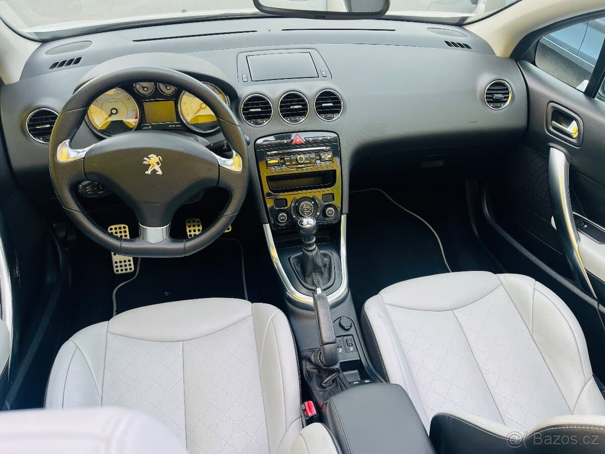 2013 Peugeot 308 - 11