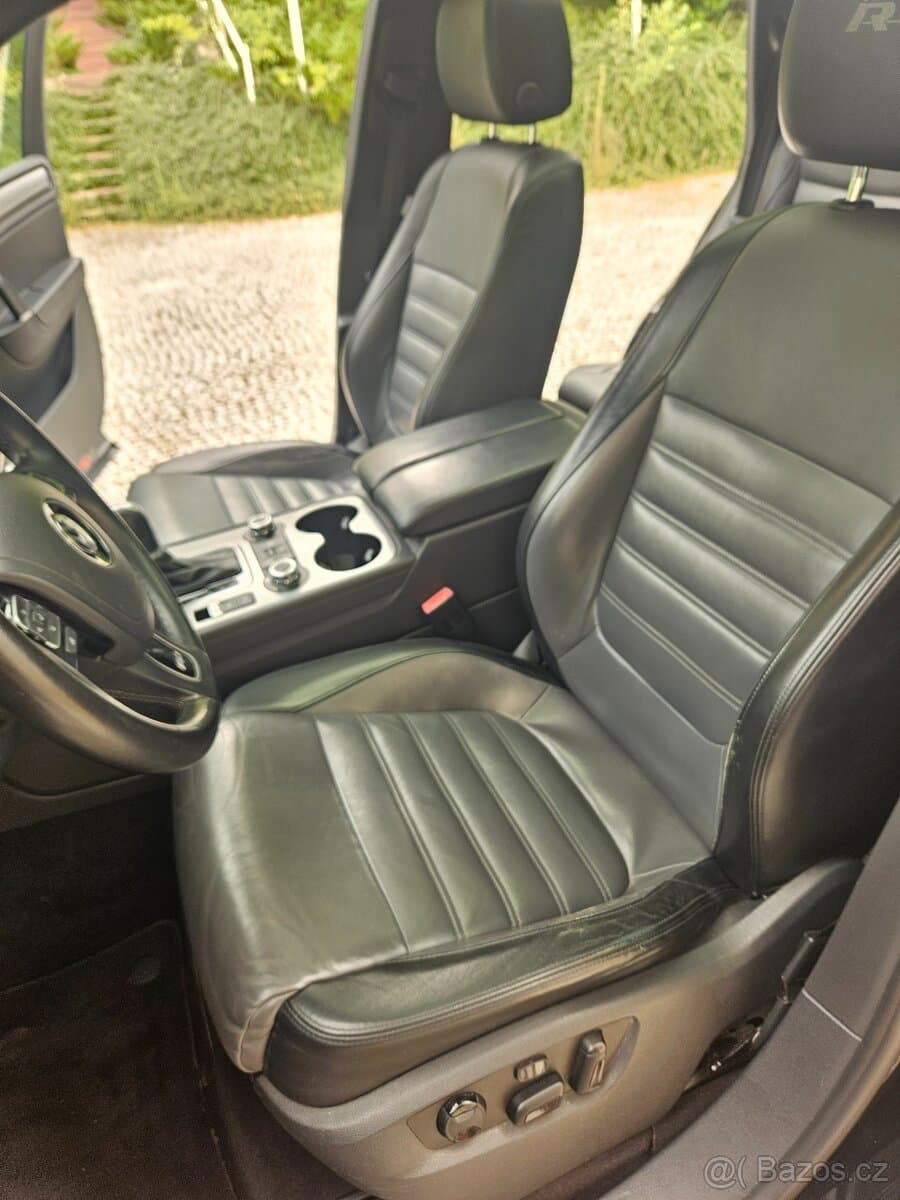 2014 Volkswagen TOUAREG - 11