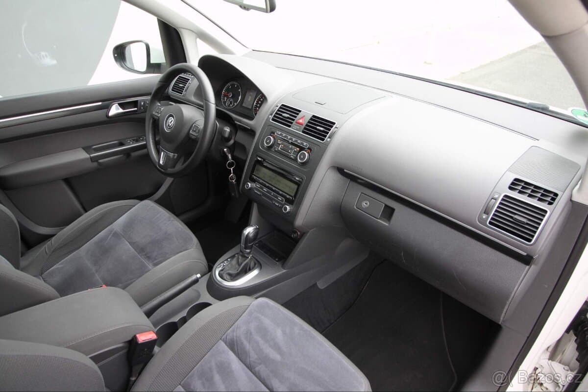 2010 Volkswagen TOURAN - 11