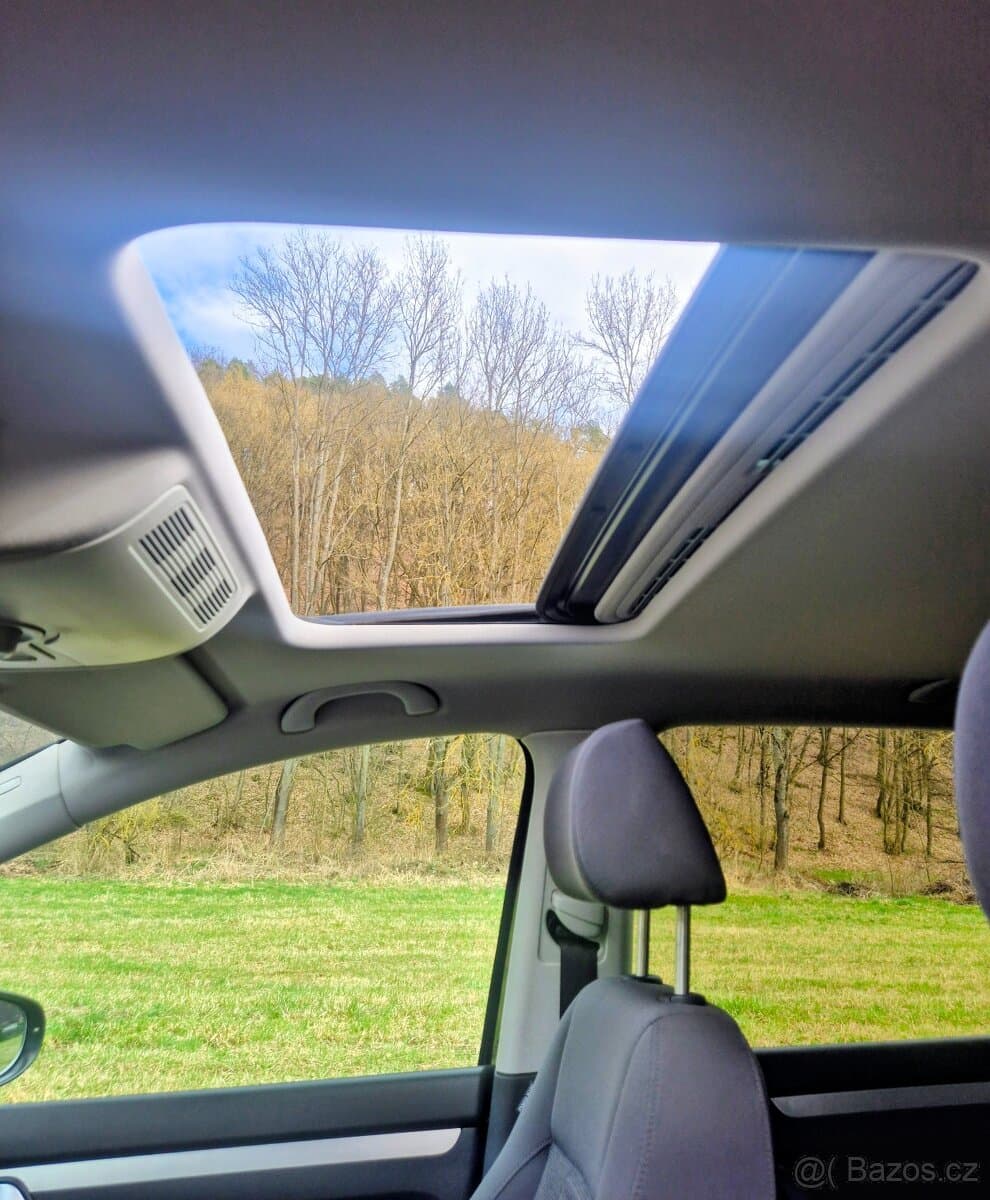 2010 Volkswagen TOURAN - 11