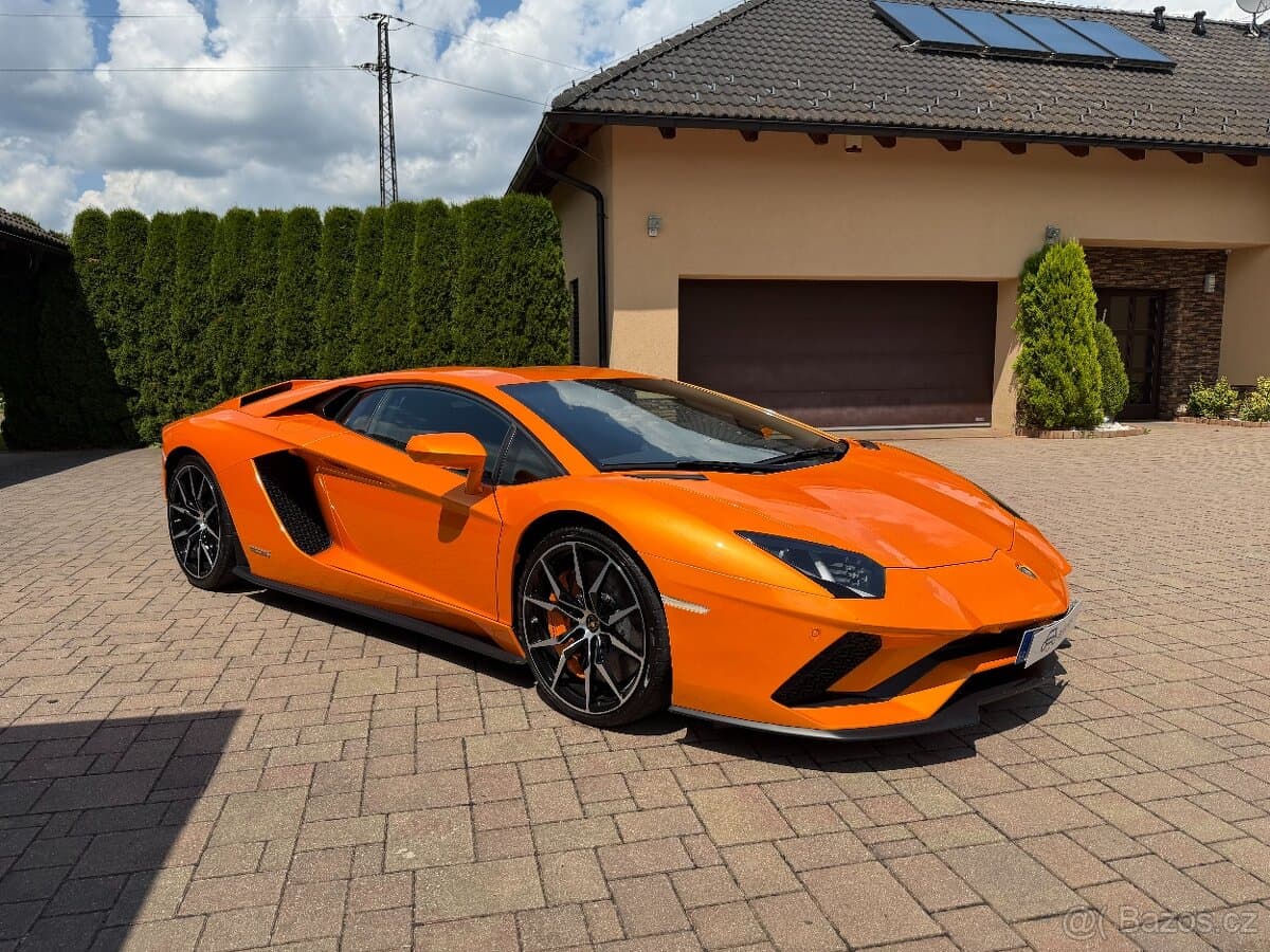 2018 Lamborghini AVENTADOR - 11