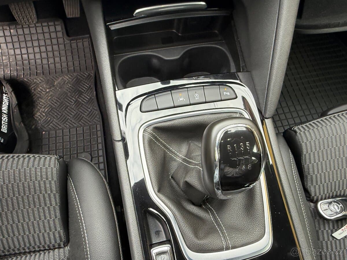 2022 Opel INSIGNIA - 11