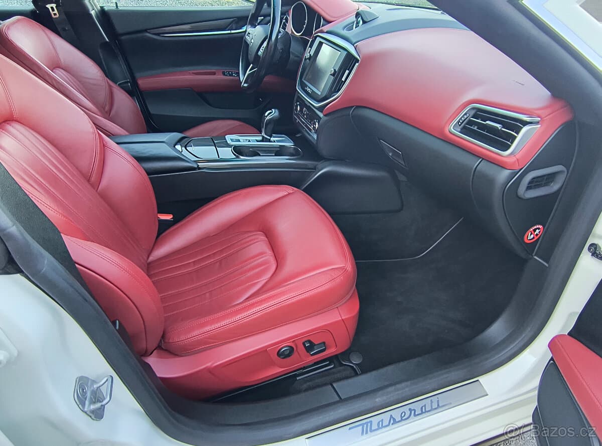 2015 Maserati GHIBLI - 11