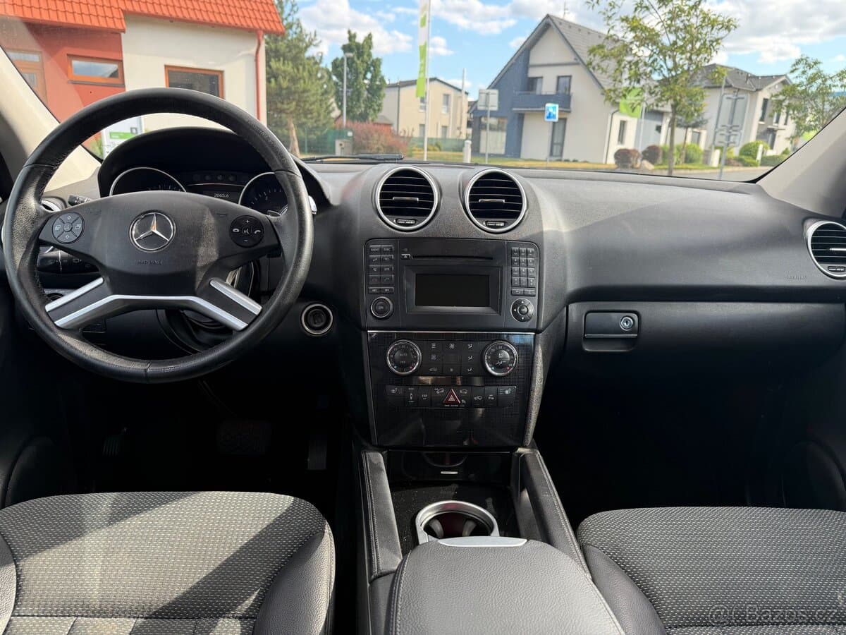 2010 Mercedes-Benz M-CLASS - 11