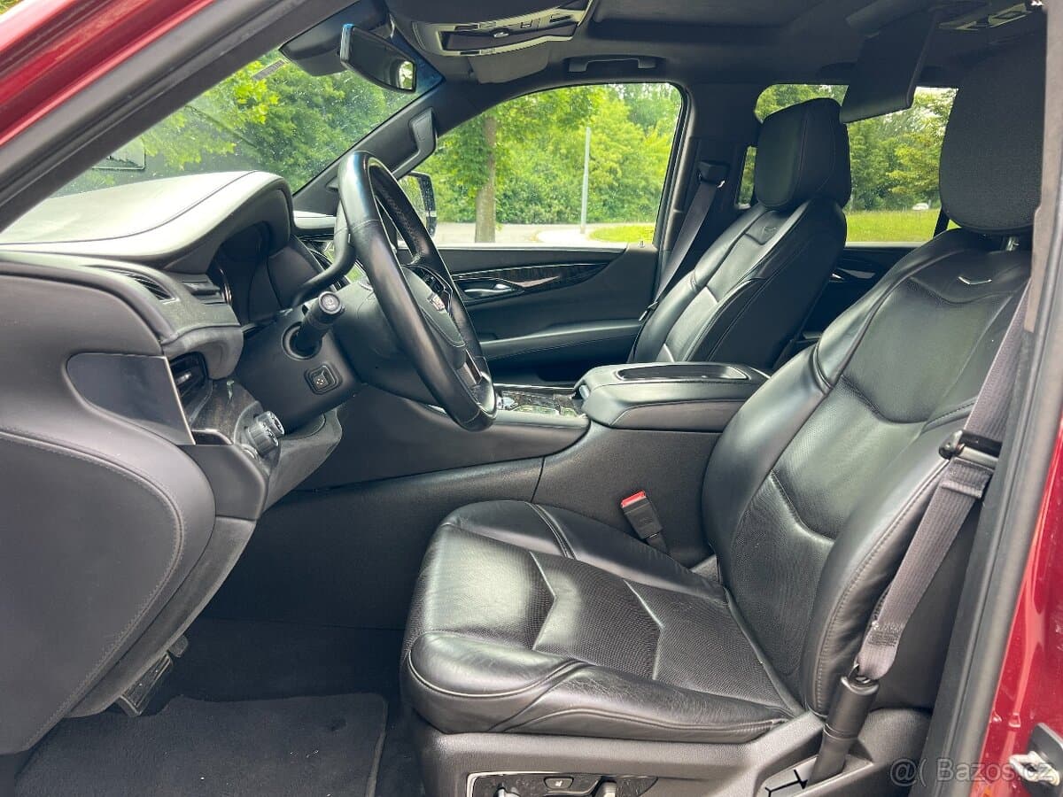 2016 Cadillac ESCALADE - 11
