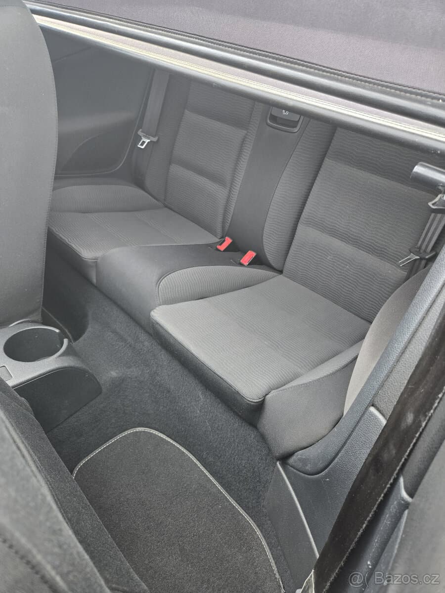2012 Volkswagen EOS - 11